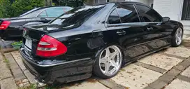 Mercedes-Benz E260 2002 Bensin