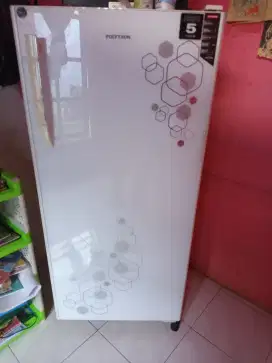 jual cepat kulkas Polytron mulus