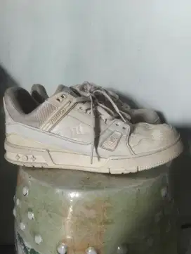Louis Vuitton sneakers Balenciaga Gucci dickies gap Adidas Nike