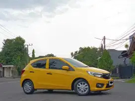 [TDP: 35jt] Honda Brio E CVT 2022 Automatic Kuning