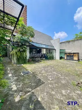 Disewakan Rumah Usaha Ex Cafe Jalan Opak