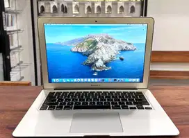 MacBook Air 13 inch 2012, Core i5, RAM 4 GB, SSD 128 GB, Silver