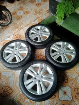Velg OEM Jazz + ban 2pcs Dunlop 2pcs BS 185/55/16 kondisi 85%