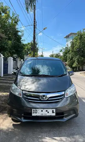Honda Freed Abu-Abu tipe S (PSD) automatic