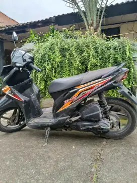 Honda beat Fi 2013 orange