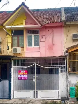 D SEWA RUMAH TAMAN PALEM LESTARI, DEPAN TAMAN, BEBAS BANJIR