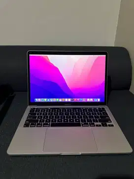 MacBook Pro Touchbar 13 Inch 2020 Core i5 RAM 16GB SSD 512GB (Second)