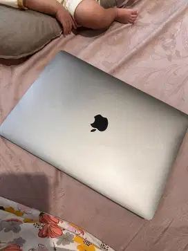 Macbook Air 2020 i3 8/256