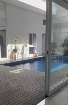 Rumah Mewah Furnished Swimming Pool di Setraduta