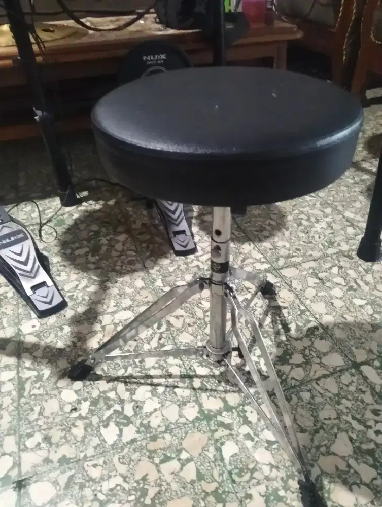 Kursi drum paladin
