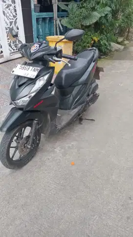 Honda Beat Deluxe 2023 pajak hidup, ss lengkap mesin bagus plat B DKI