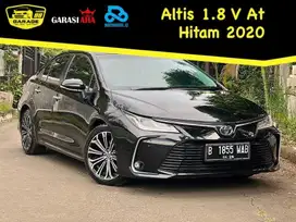 Corolla Altis V 2020 Hitam. Mid Sedan Nyaman dan Ganteng