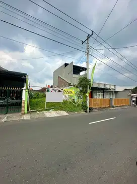 Tanah strategis pinggir jalan lempongsari cocok kost hunian usaha