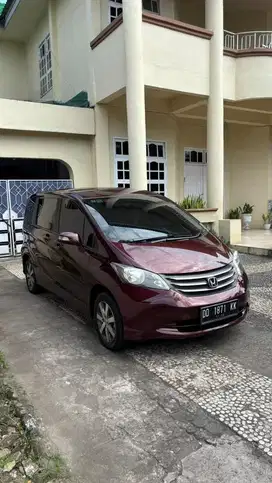 Fs:Honda Freed PSD 1.5cc Automatic tahun 2011,kondisi super istimewa