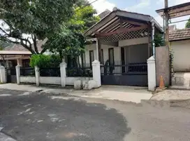 Rumah terawat best favorit Sayap Riau R E Martadinata