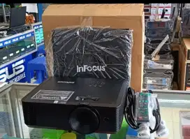 Proyektor infokus 114AA