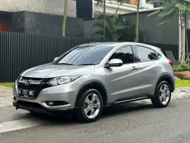 Honda HRV E Cvt 2017 Silver  NEGO SAMPE JADI