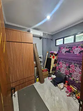 Rumah  Cantik Dan Nyaman Di Cluster Lavesh Harapan Indah. Bekasi
