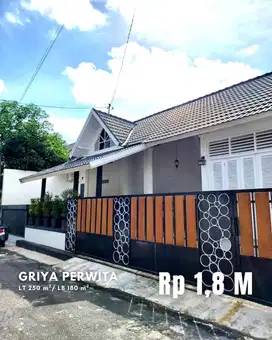 Dijual Rumah Nyaman dan Luas di Griya Perwita Wisata Jalan Kaliurang