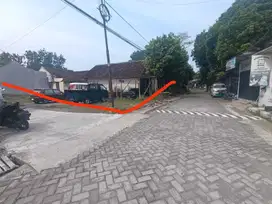 Tanah pekarangan strategis dekat SD model wedomartani cocok hunian