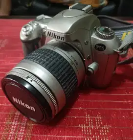 Nikon F55 Kit 28-80mm Analog