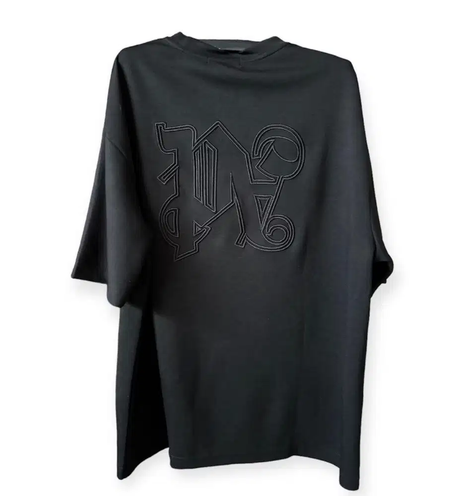 kaos tshirt oversize hitam xxl polos simple elegan depan embos