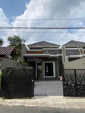 RUMAH DEKET KAMPUS PPG KESENIAN