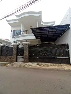 Di Jual Rumah luas murah di Ciracas Jakarta Timur