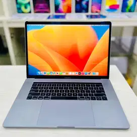 Macbook Pro 2018 core i7 15-inch