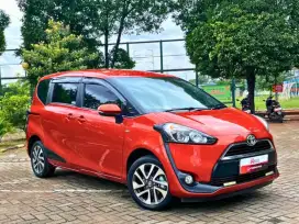 Toyota Sienta V 1.5 AT 2016