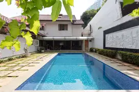 Dijual Rumah Kebayoran Baru Jakarta selatan Rapih Siap Huni