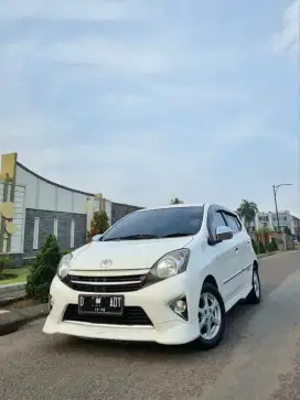 TANGAN PERTAMA LOW KM 90RB FULLSET. AGYA TRD S 1.0 MATIC 2015 TERAWAT
