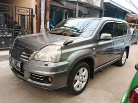 Nissan X-Trail 2010 Bensin