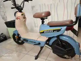Sepeda Listrik Exotic Velove V1