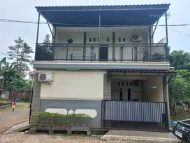 Dijual murah Rumah 3 Lantai berikut isinya