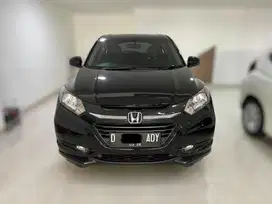 Honda HR-V E matic 2016 hitam HRV siap pakai