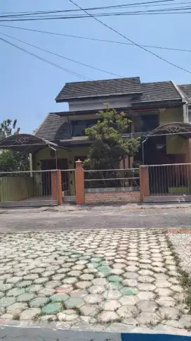 Rumah siap huni, Lokasi Strategis di Pusat Kota