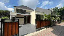 RUMAH MODERN SIAP HUNI 900JT-an DEKAT MALL SLEMAN CITY HALL