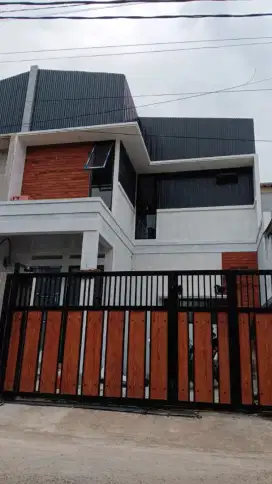 Dijual rumah bangunan baru keren industrial 2 lantai di pekayon Galaxy
