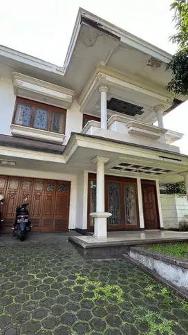 Rumah Siap Huni di Tubagus Ismail Dago Cigadung