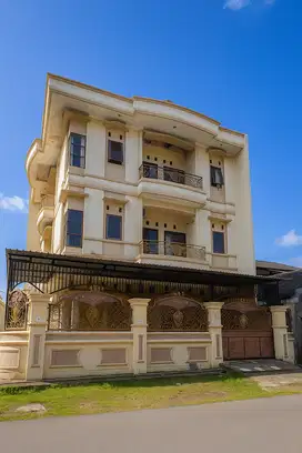 Rumah 3LT Pusat Kota Super Strategis 12x17 Dekat Jl. Sunu & Al Markas