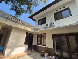 Sale Rumah Klasik Berlokasi Di Mainroad Kota Baru Parahyangan, Bandng