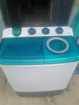 Mesin cuci 2 tabung merk sanken 8kg normal siap pakai nego tipis