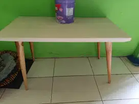 Meja Tamu minimalis