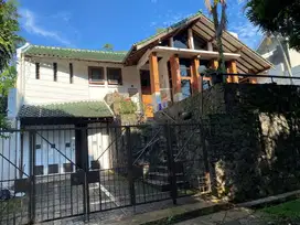 Rumah Semi Villa di Dago Giri Udara Asri Bandung Utara