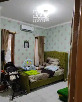 RUMAH RAPIH TERAWAT SIAP NEGO ROW JALAN 2 MBL NEMPEL KOMPLEK DPR