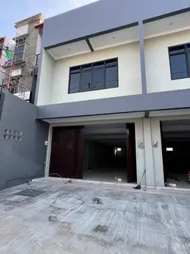 Ruko 2 lantai pinggir jalan raya terusan kopo margajayu