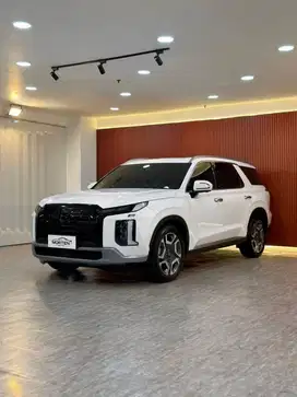 Hyundai Palisade Siganture 2.2D Facelift Tahun 2023 Km 4 Rb Antik