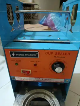 Mesin pres Cup sealer