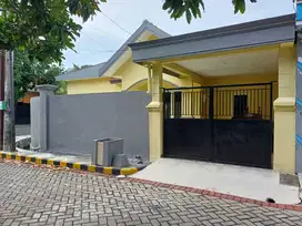 Dijual/ disewakan rumah babatan pilang wiyung